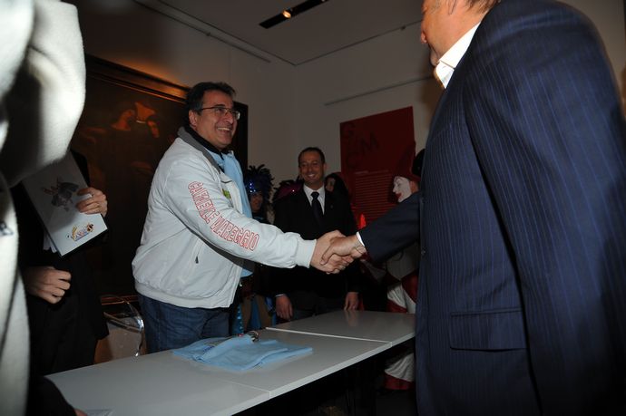 Ingrandisci la foto
